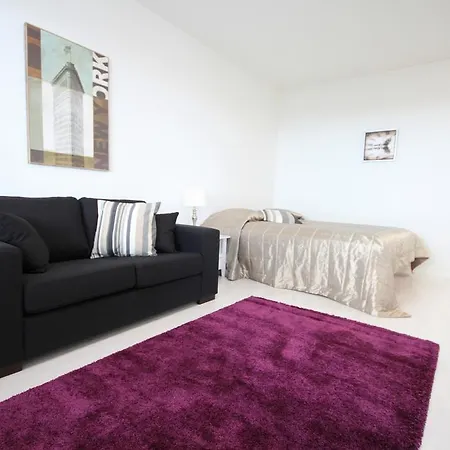 Comodo Apartments Helsinki East 아파트 헬싱키