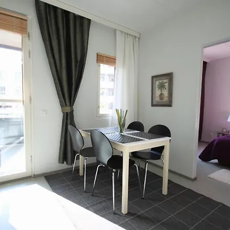 Comodo Apartments Helsinki East 아파트 *
